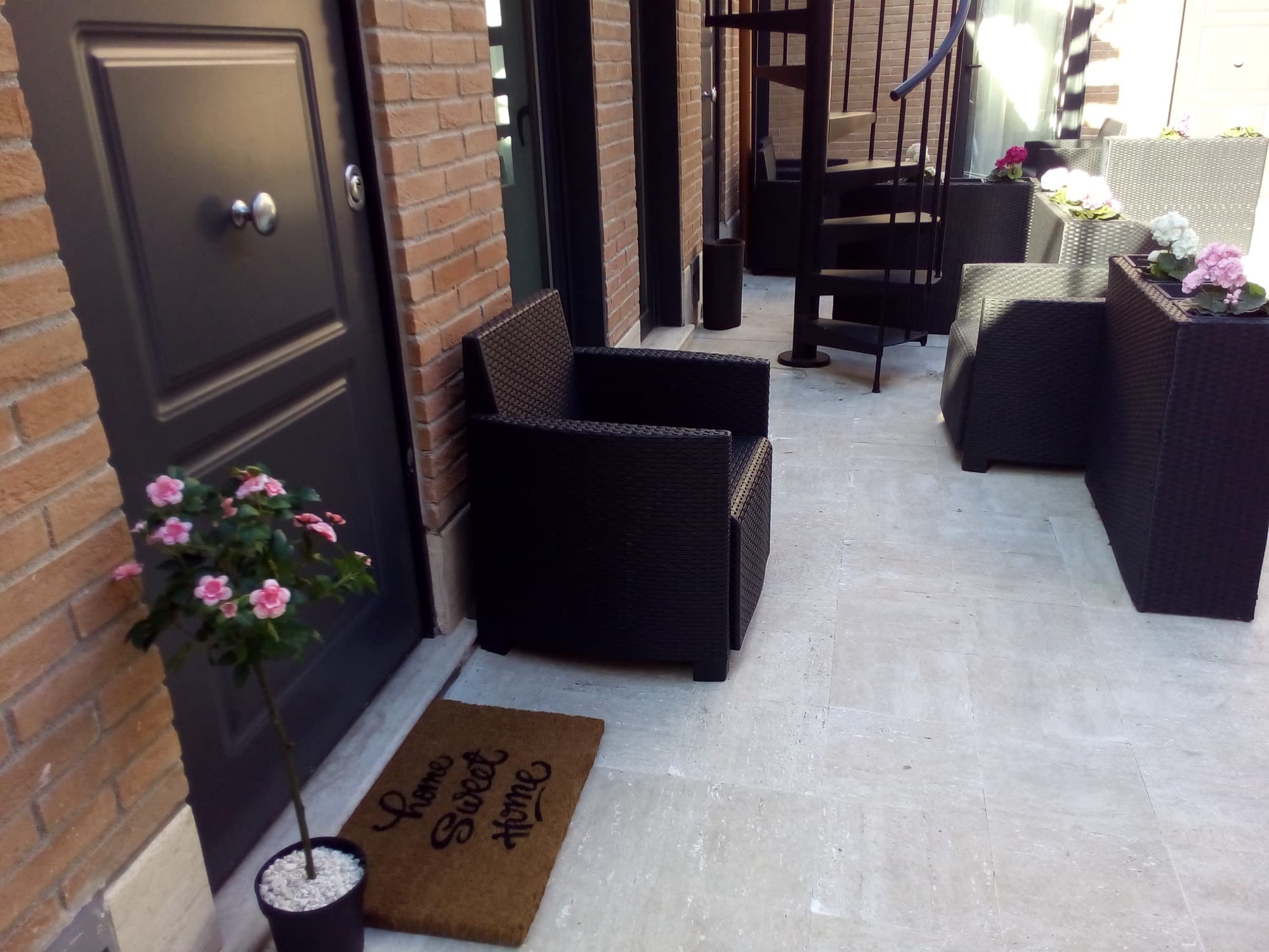 Ingresso indipendente e patio dello Yellow Flat